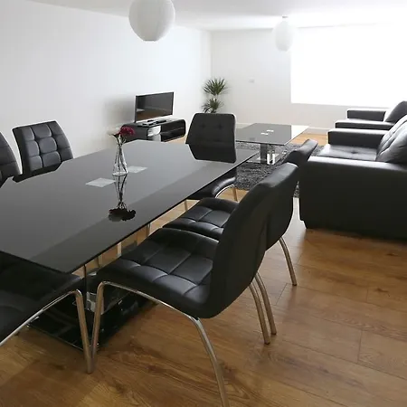 Radalco Apartment Hounslow