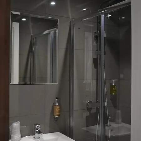 Trebovir Hotell 3*