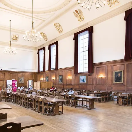 Goodenough College - Апартаменты *