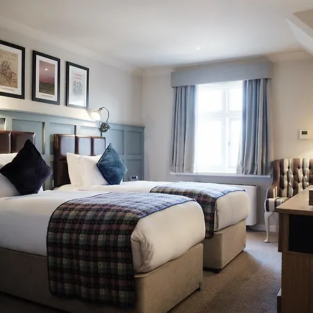 The White Hart 3*