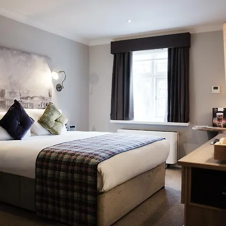 The White Hart 3*