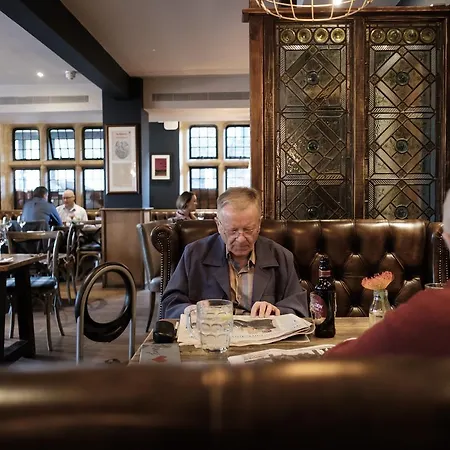 The White Hart 3* Kingston upon Thames (Greater London)