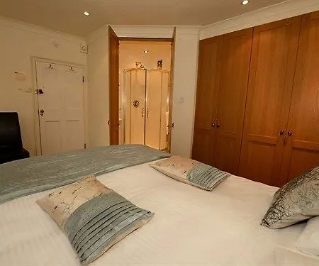 Hotel Falcon 4*