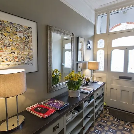 Bed & Breakfast Parklands London