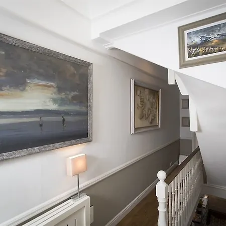 Bed & Breakfast Parklands 3*