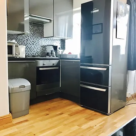 Apartment London Nw9 *