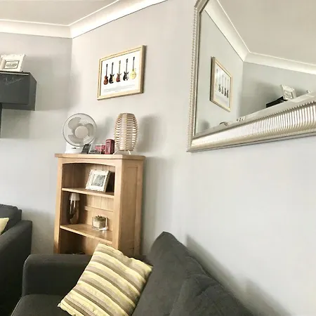Apartment London Nw9 London
