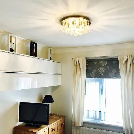 London Nw9 Apartment