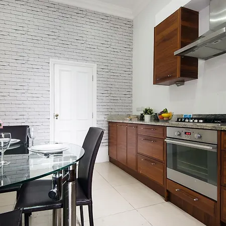 Earls Court Amazing 2 Bed Flat In Central Apartment London