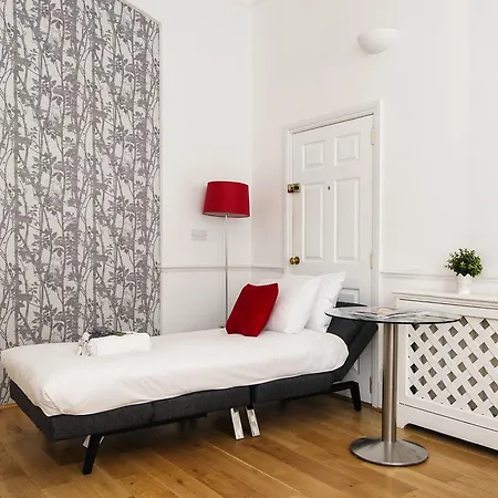Earls Court Amazing 2 Bed Flat In Central Apartment London