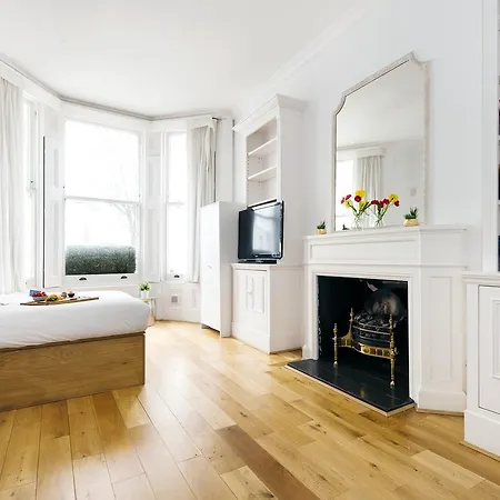 Earls Court Amazing 2 Bed Flat In Central London