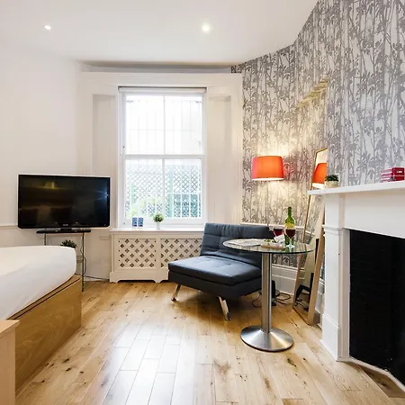 Earls Court Amazing 2 Bed Flat In Central *