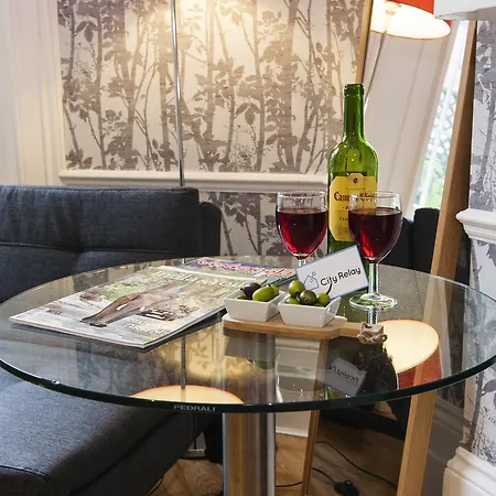 Earls Court Amazing 2 Bed Flat In Central Apartment *