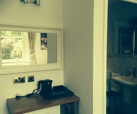 Bed & Breakfast Croham Park - Free Parking & Wi-fi