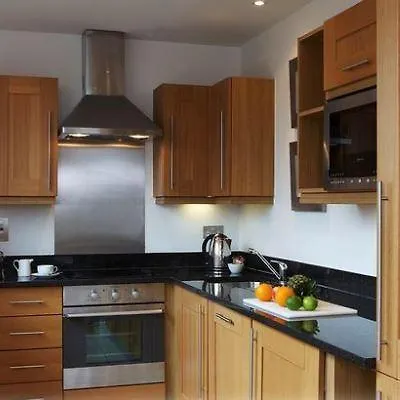 Marlin Stratford Londyn