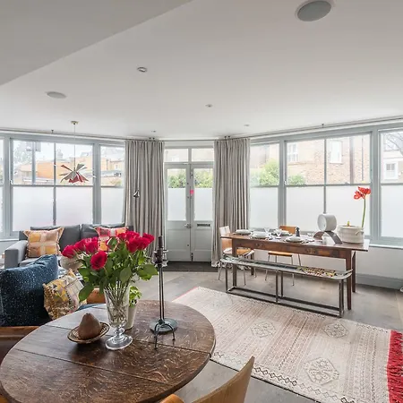 Classic Hammersmith By Ravenscourt Park Apartment *