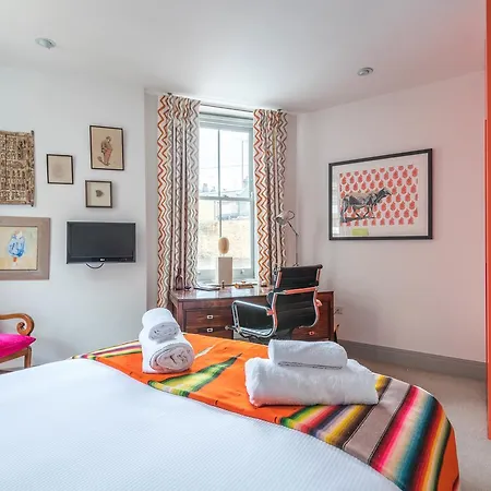 Classic Hammersmith By Ravenscourt Park London