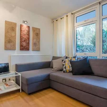 Guest house Cozy Room Very Close To Canary Wharf ! *