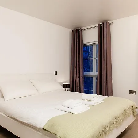 Clhh Trafalgar Riverside Penthouse * London