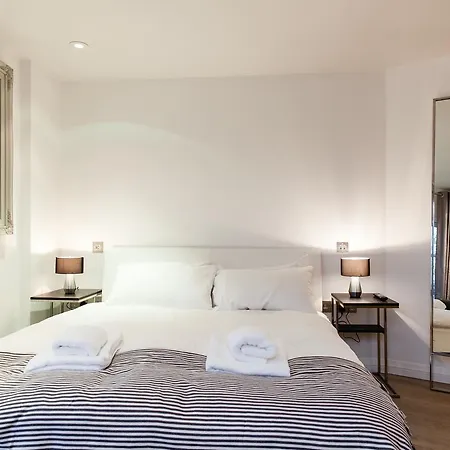 Apartment Clhh Trafalgar Riverside Penthouse