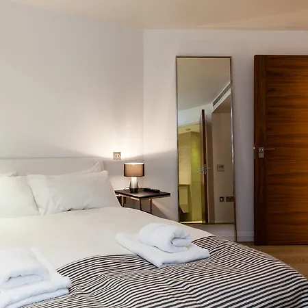 Apartment Clhh Trafalgar Riverside Penthouse *