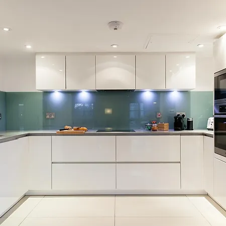 Apartment Clhh Trafalgar Riverside Penthouse London