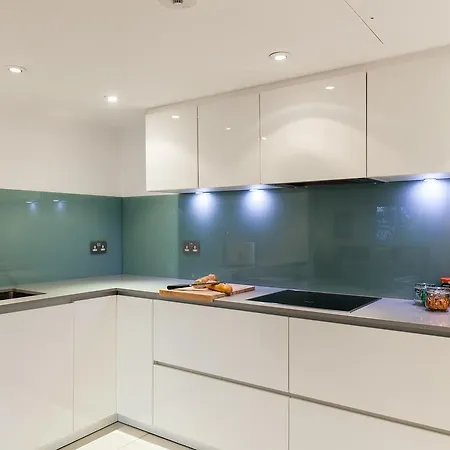 Clhh Trafalgar Riverside Penthouse Apartment