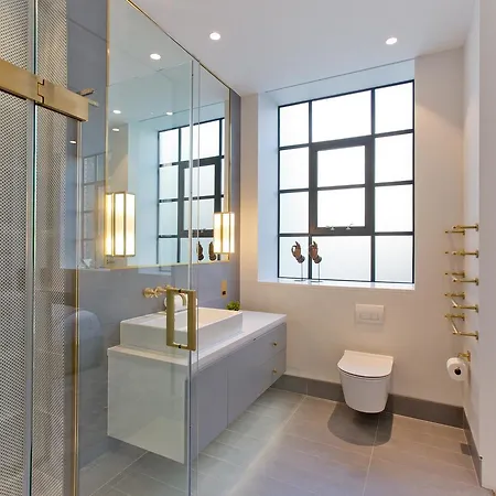Apartment Luxury Royalty Mews London