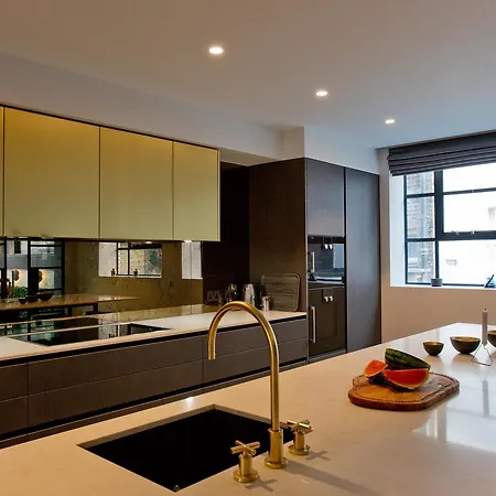 Apartment Luxury Royalty Mews