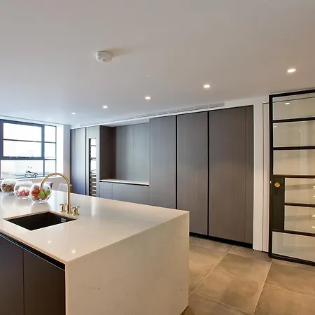 Apartment Luxury Royalty Mews *