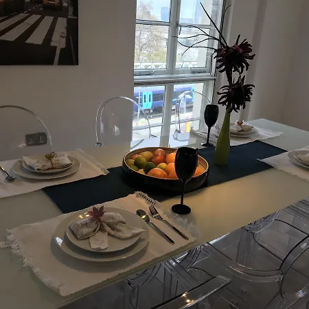 Clhh Trafalgar Riverside Penthouse Apartment *