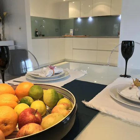Clhh Trafalgar Riverside Penthouse Apartment