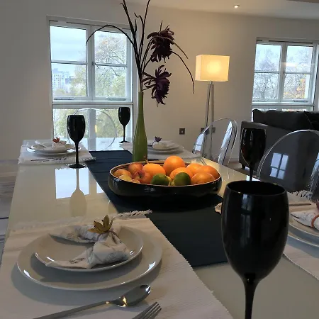 Apartment Clhh Trafalgar Riverside Penthouse *