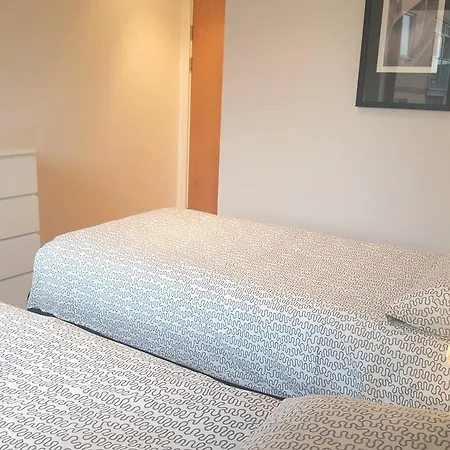 East Croydon Apartments - Just 3 Mins Walk To East Croydon Station Croydon