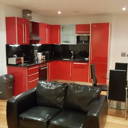 East Croydon Apartments - Just 3 Mins Walk To East Croydon Station