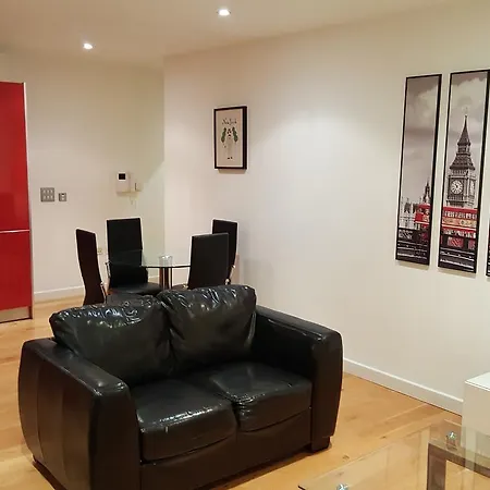 East Croydon Apartments - Just 3 Mins Walk To East Croydon Station Croydon