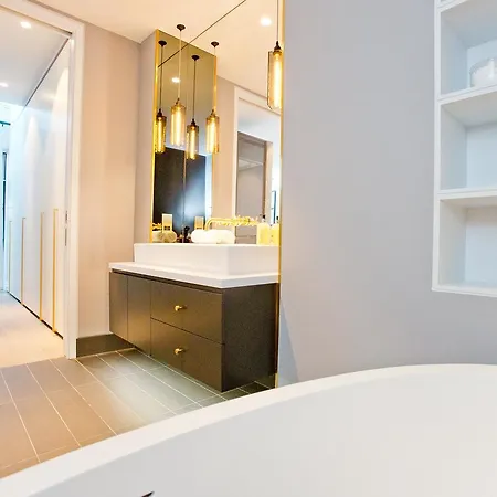 Luxury Royalty Mews * London
