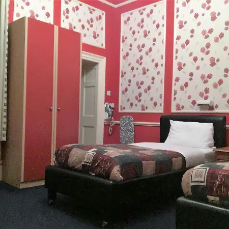 Hadleigh 3* London