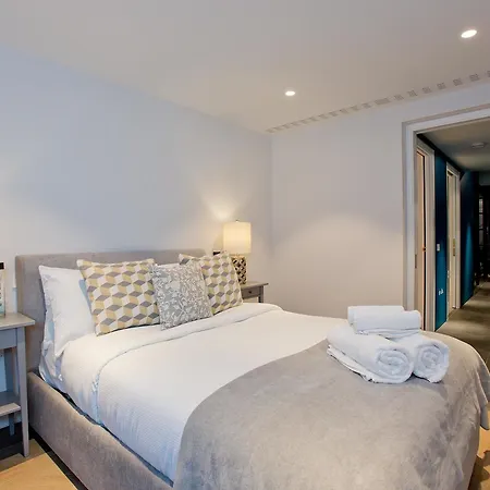 Luxury Royalty Mews Apartment London