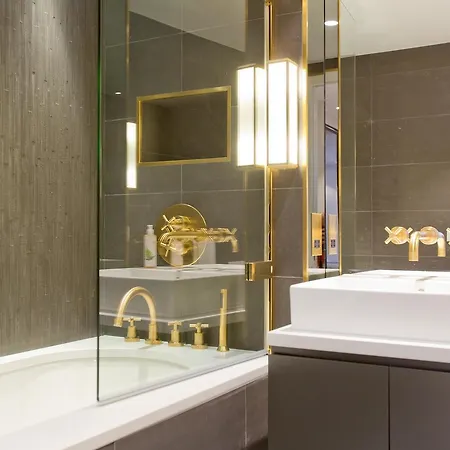 Apartment Luxury Royalty Mews London