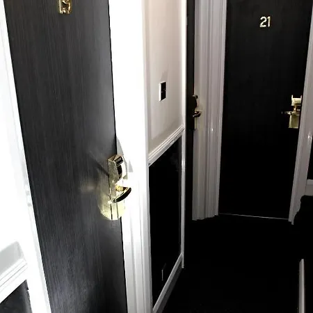 Hotel The Omega 3*