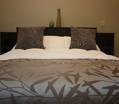 Hotel apartamentowy Lyall 3*