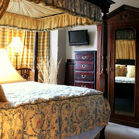 The Ambassador Heathrow Vendégház 3*