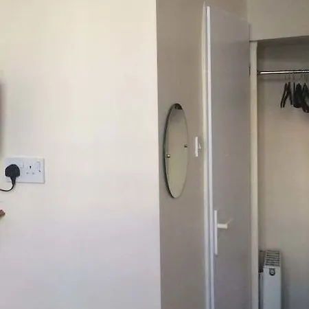 Vendégház Surtees 2*