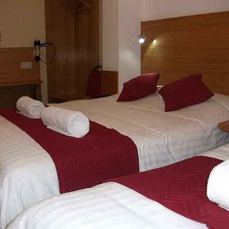 Hotel Oyo Bakers Victoria 3*