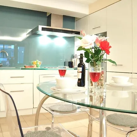 Olive Apartment *