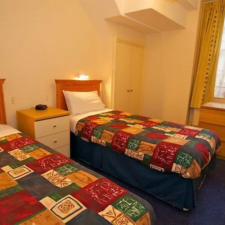 Hadleigh 3* London