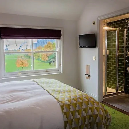 Мини-отель The Pilot Inn 3*