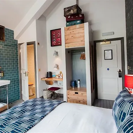 The Pilot Inn Лондон