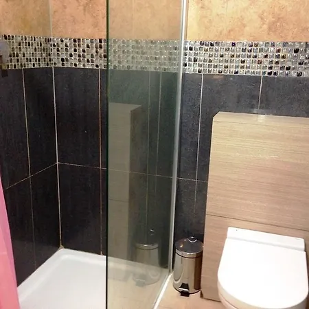 Vallance Road House 2* لندن